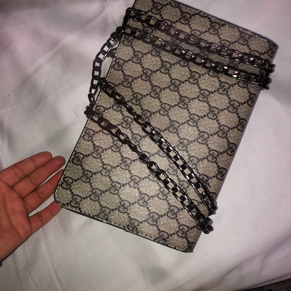 Gucci - Picture 4 of 4